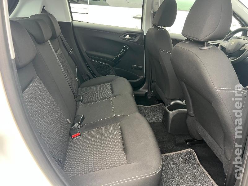 PEUGEOT 208 1.5 BlueHDI 100 cv Gasóleo 