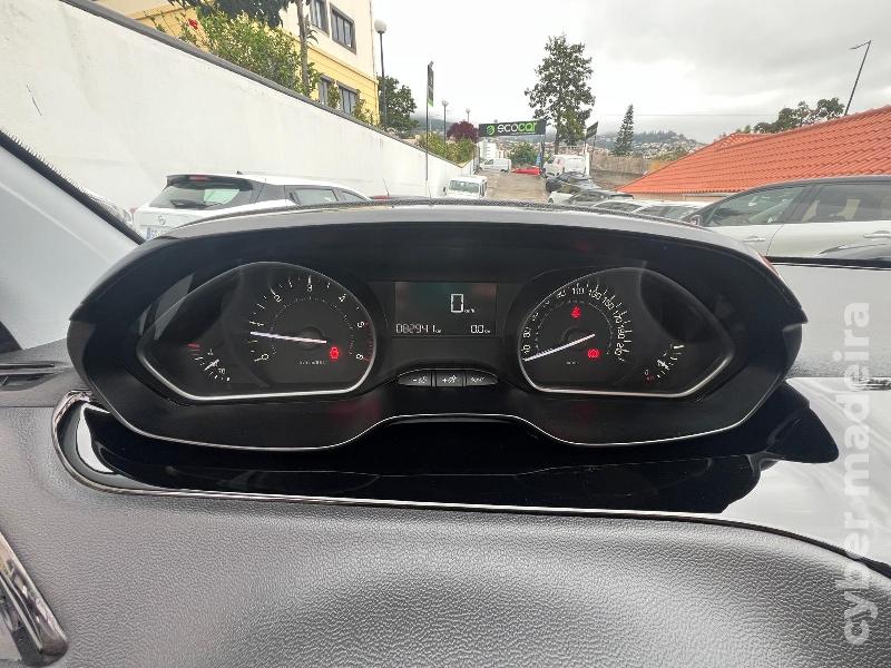 PEUGEOT 208 1.5 BlueHDI 100 cv Gasóleo 
