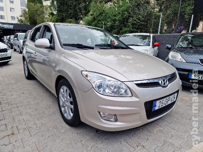 HYUNDAI I30 744 Gasóleo 115 