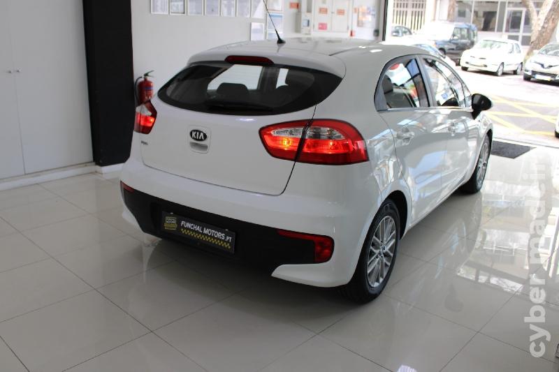 KIA RIO 745 Gasolina 85 
