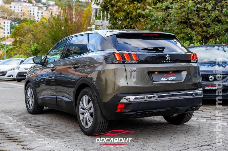 PEUGEOT 3008 1.5 BlueHDi Active Pack Gasóleo 