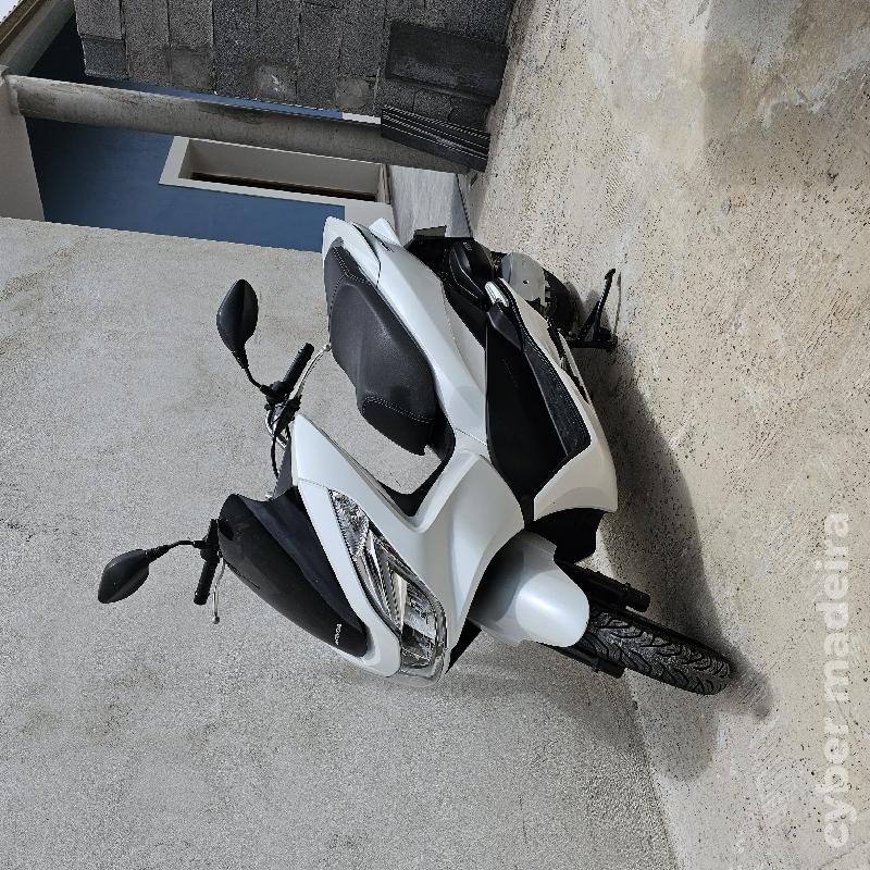 Honda Pcx 125 cc Scooter 