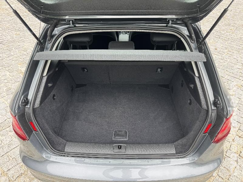 AUDI A3 1.6 Tdi Sport S-tronic Gasóleo 