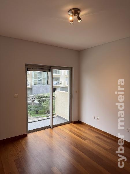 Apartamento T3 para Arrendamento 