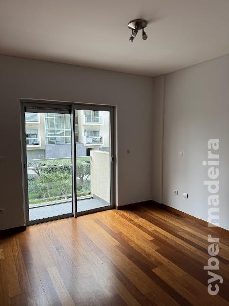 Apartamento T3 para Arrendamento 