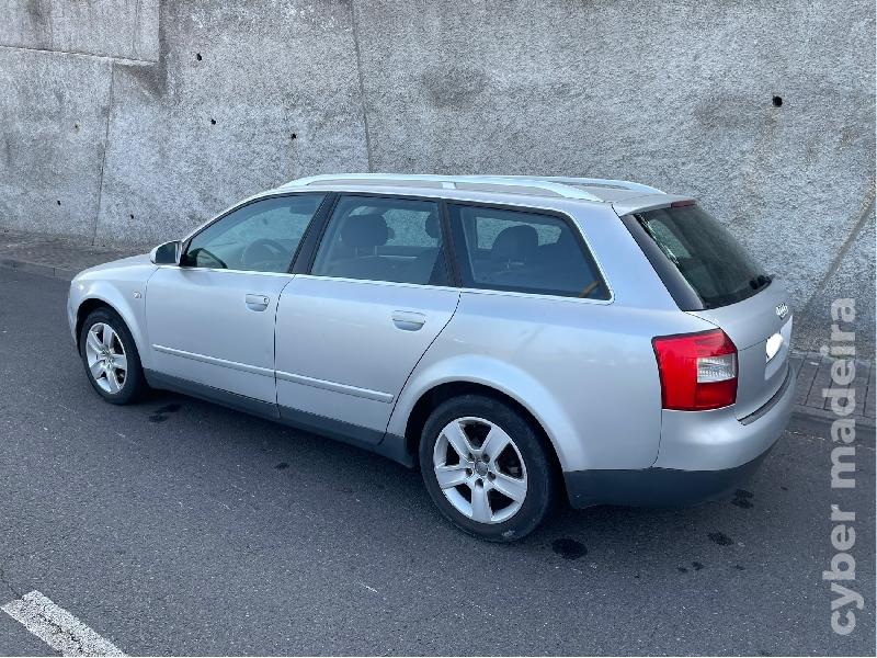 AUDI A4 Avant 1.9 TDI 115cv - 2004 Gasóleo 