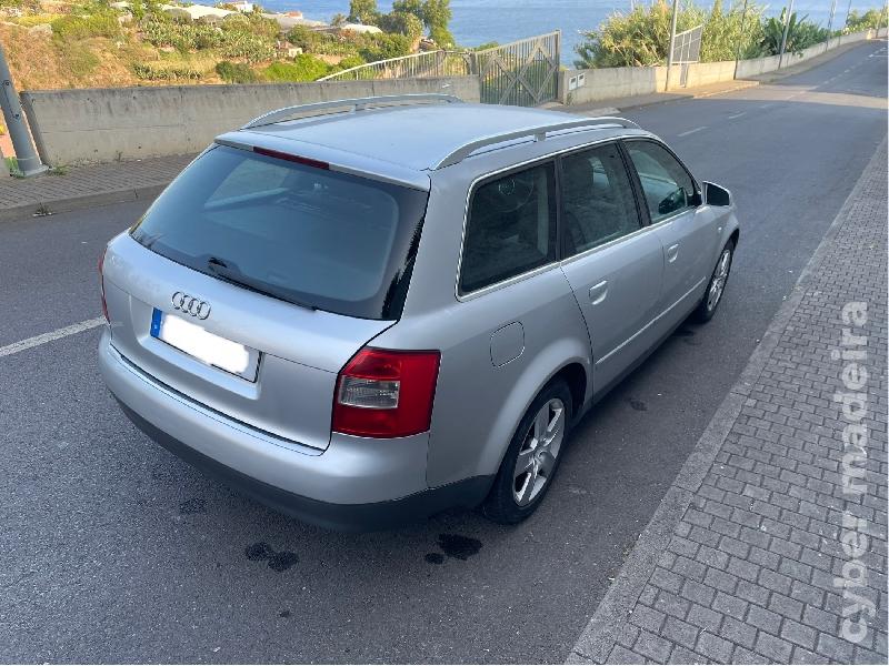 AUDI A4 Avant 1.9 TDI 115cv - 2004 Gasóleo 