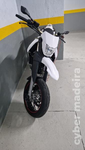 Yamaha XT 660X 660 cc Supermoto 