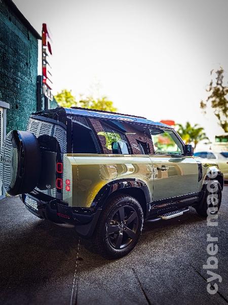 LAND-ROVER DEFENDER 90 D300 X-Dynamic HSE Gasóleo 