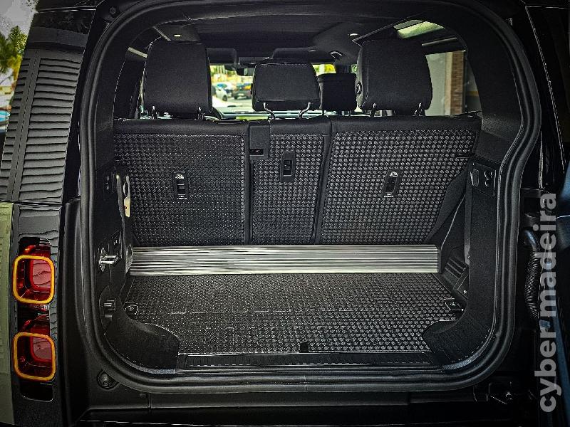 LAND-ROVER DEFENDER 90 D300 X-Dynamic HSE Gasóleo 