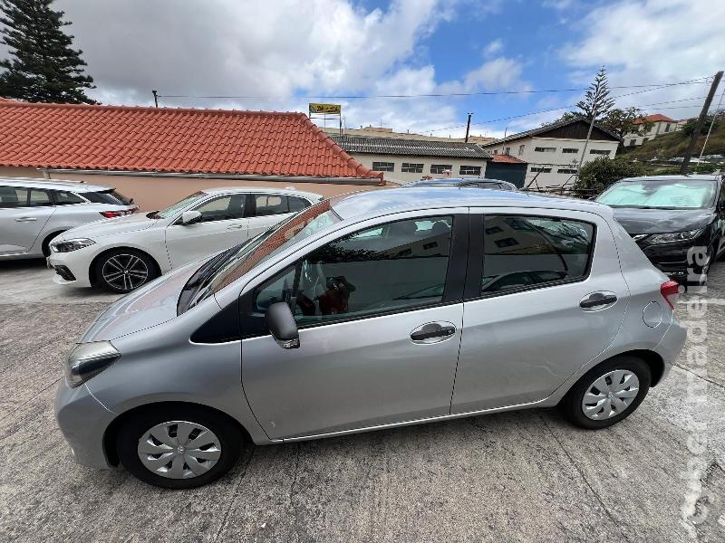 TOYOTA YARIS 1.4 D-4D 90 cv Gasóleo 