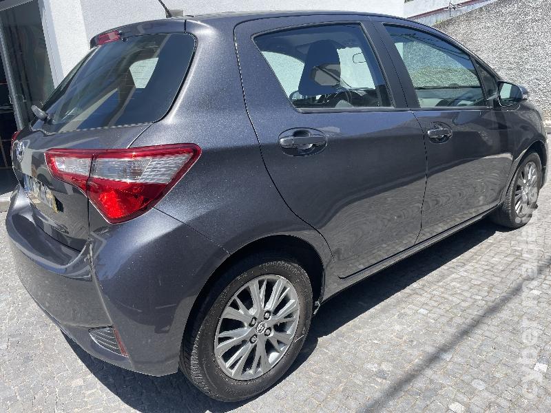 TOYOTA YARIS 1.4 D4-D STYLE + CONFORT + TECNOLOGICO Gasóleo 
