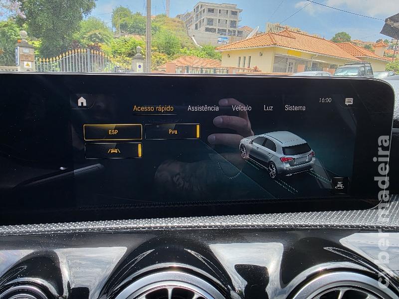 MERCEDES A A180d AMG LINE AUTOMÁTICO Gasóleo 
