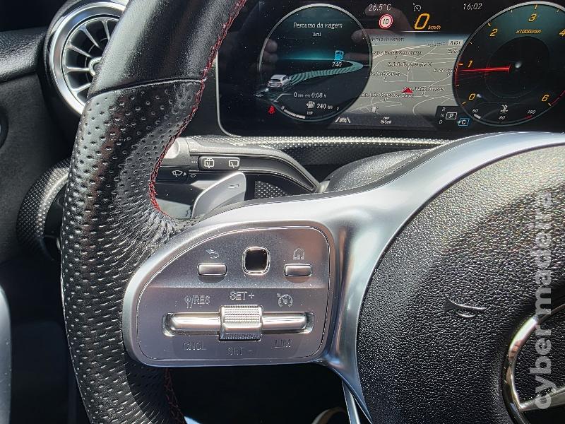 MERCEDES A A180d AMG LINE AUTOMÁTICO Gasóleo 