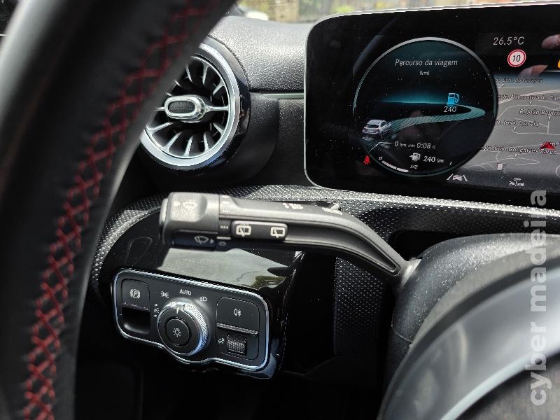 MERCEDES A A180d AMG LINE AUTOMÁTICO Gasóleo 
