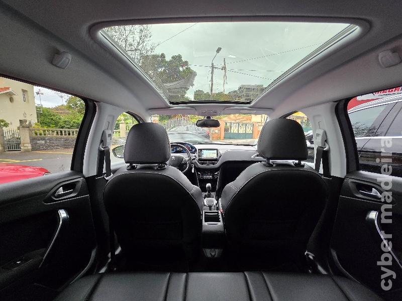 PEUGEOT 2008 1.6 HDI ALLURE Gasóleo 