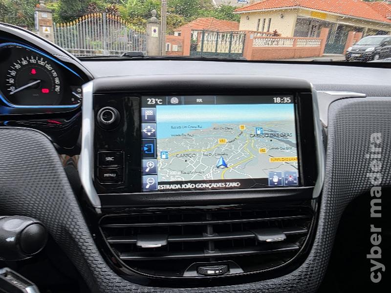 PEUGEOT 2008 1.6 HDI ALLURE Gasóleo 