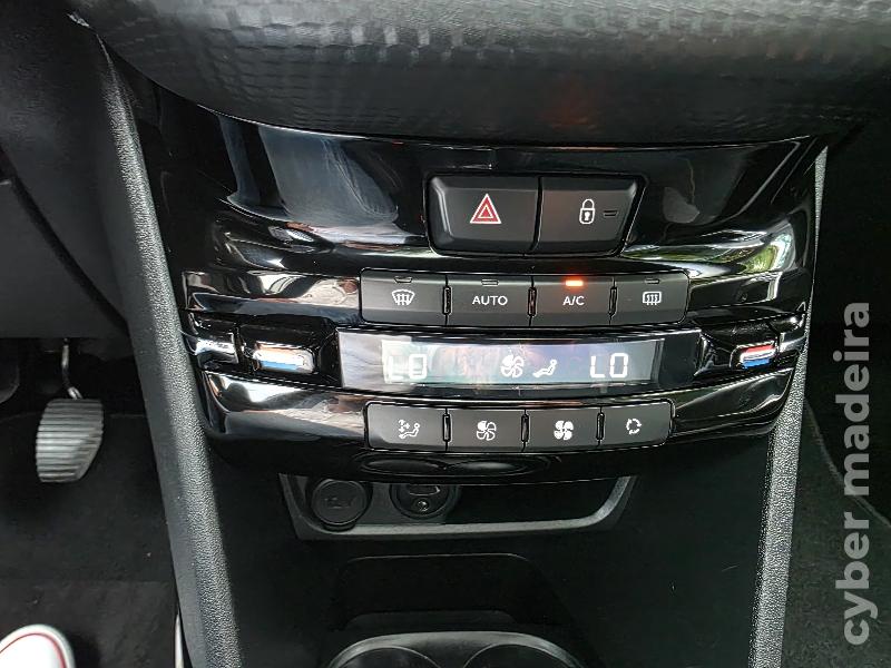 PEUGEOT 2008 1.6 HDI ALLURE Gasóleo 