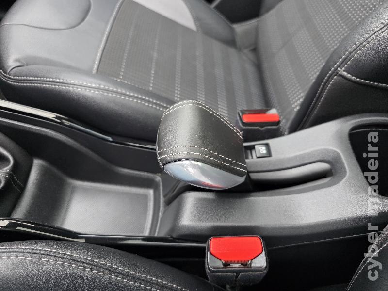 PEUGEOT 2008 1.6 HDI ALLURE Gasóleo 