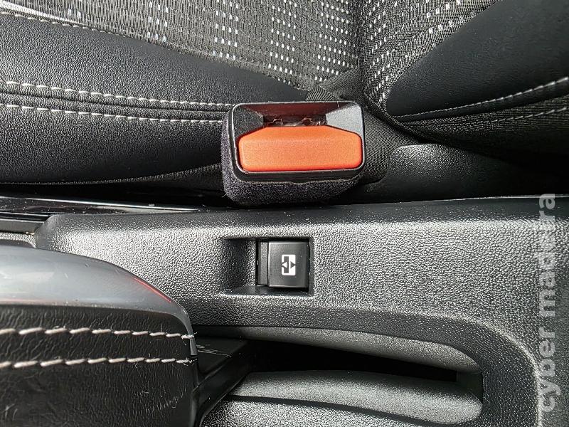 PEUGEOT 2008 1.6 HDI ALLURE Gasóleo 