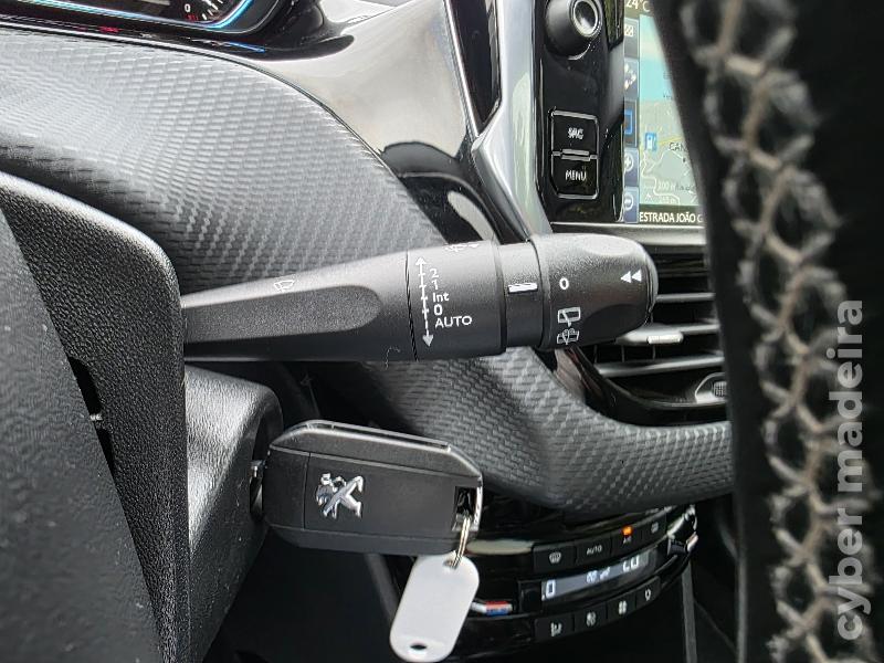 PEUGEOT 2008 1.6 HDI ALLURE Gasóleo 