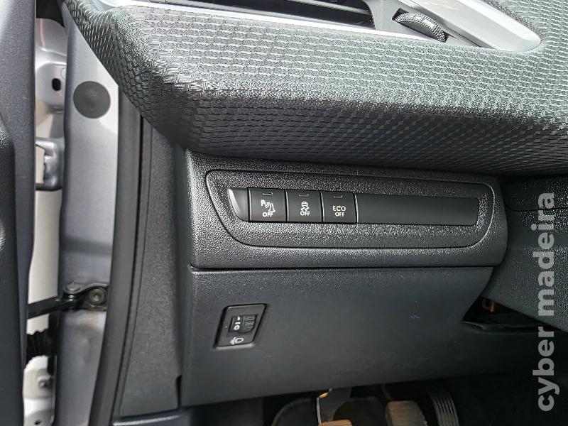 PEUGEOT 2008 1.6 HDI ALLURE Gasóleo 