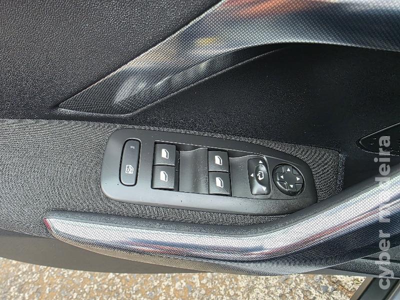 PEUGEOT 2008 1.6 HDI ALLURE Gasóleo 