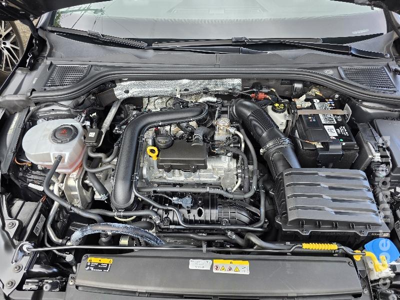 VOLKSWAGEN GOLF VIII 1.0 TSI LIFE 110cv Gasolina 