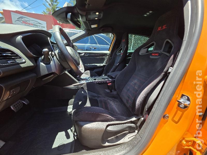 RENAULT MEGANE 1.8 TCE R.S. TROPHY EDC 300cv Gasolina 