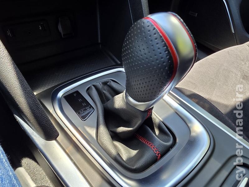 RENAULT MEGANE 1.8 TCE R.S. TROPHY EDC 300cv Gasolina 