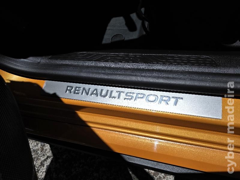 RENAULT MEGANE 1.8 TCE R.S. TROPHY EDC 300cv Gasolina 