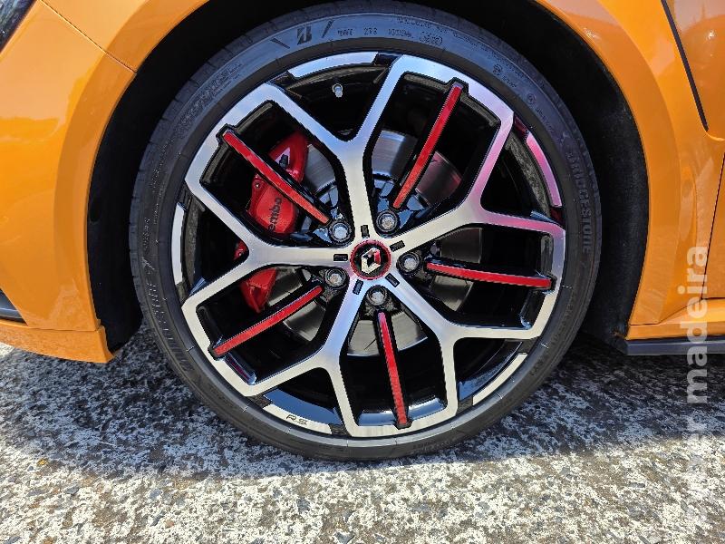 RENAULT MEGANE 1.8 TCE R.S. TROPHY EDC 300cv Gasolina 