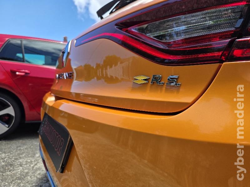 RENAULT MEGANE 1.8 TCE R.S. TROPHY EDC 300cv Gasolina 