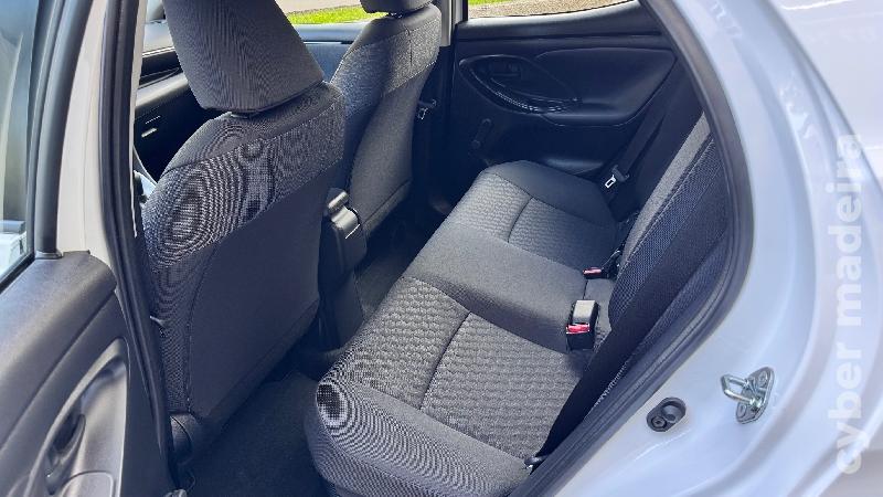 TOYOTA YARIS 1.5 HYBRID DYNAMIC FORCE Gasolina 