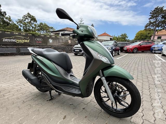 Piaggio MEDLEY S 125 ABS 125 cc Scooter 