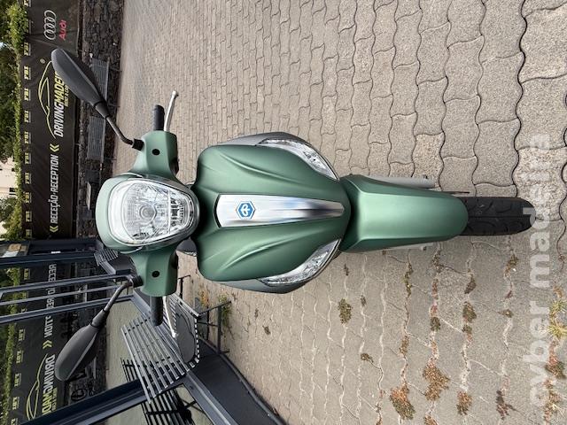 Piaggio MEDLEY S 125 ABS 125 cc Scooter 