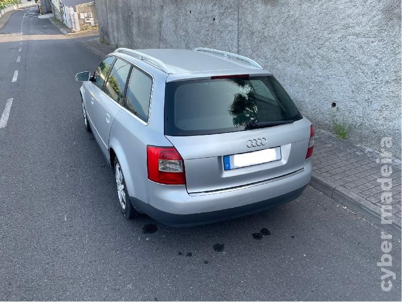 AUDI A4 Avant 1.9 TDI 115cv - 2004 Gasóleo 
