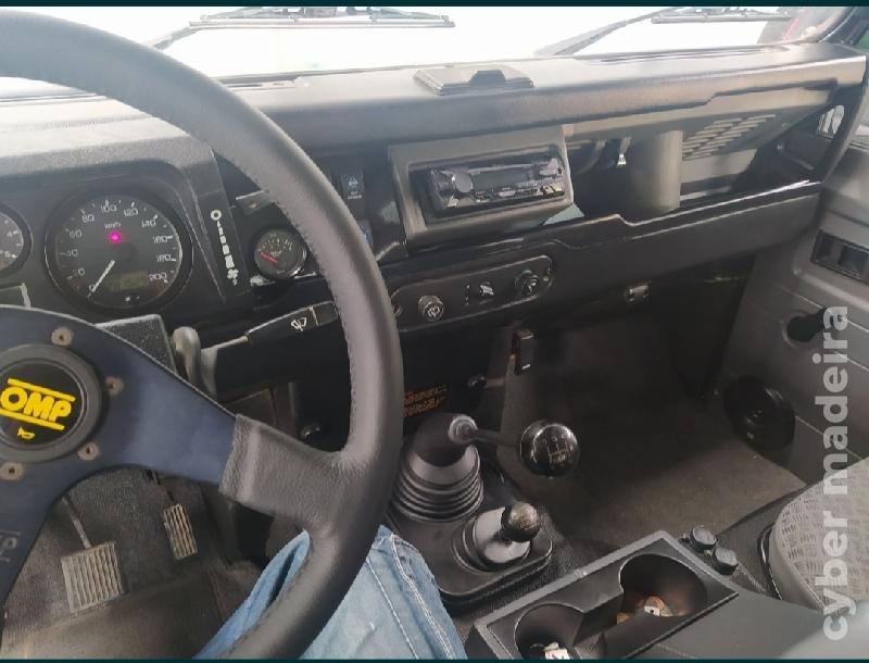 LAND-ROVER DEFENDER Td5 6 Lugares Gasóleo 