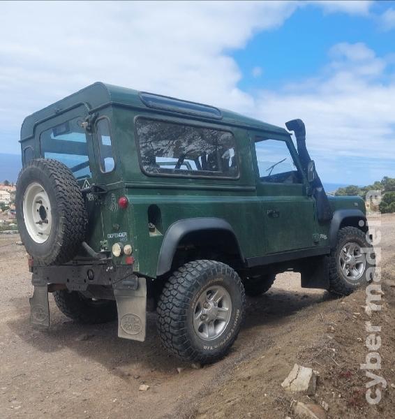 LAND-ROVER DEFENDER Td5 6 Lugares Gasóleo 