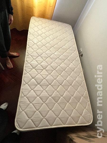 cama de solteiro 