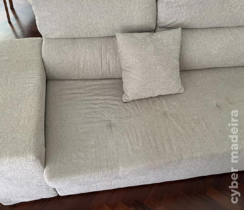 Sofa cinzento 