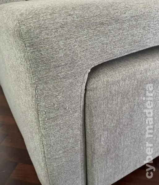 Sofa cinzento 
