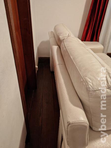 Vende-se Sofá em pele branco 