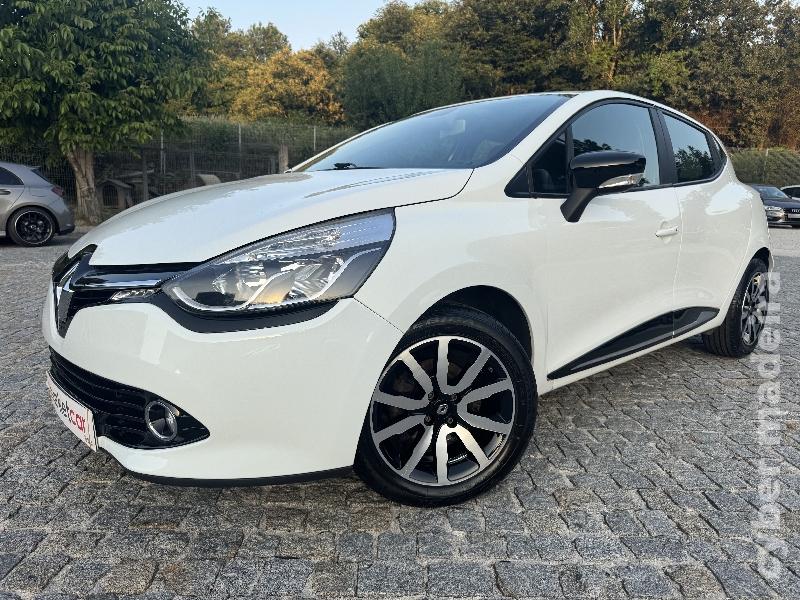 RENAULT CLIO 1.5 dCi Confort Gasóleo 