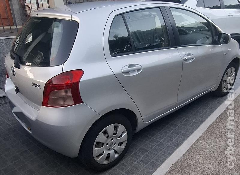 TOYOTA YARIS D4D Gasóleo 
