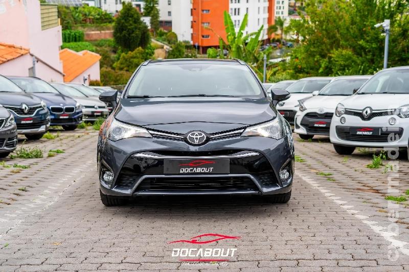 TOYOTA AVENSIS Touring Sports D-4D EXCLUSIVE Gasóleo 