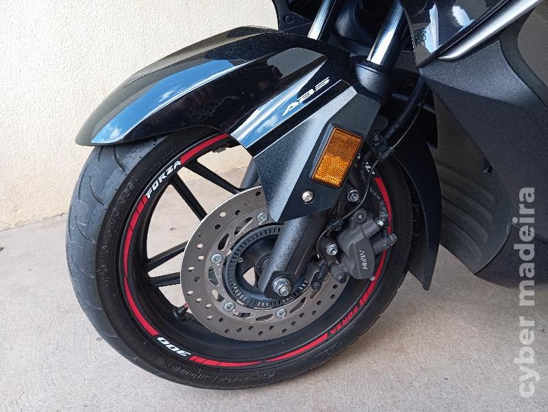 Honda Forza 300 cc Scooter 