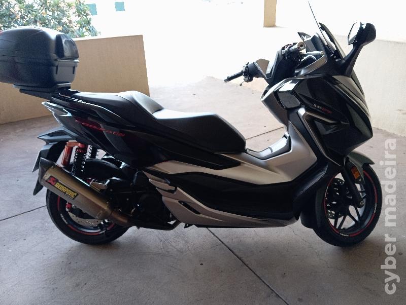 Honda Forza 300 cc Scooter 