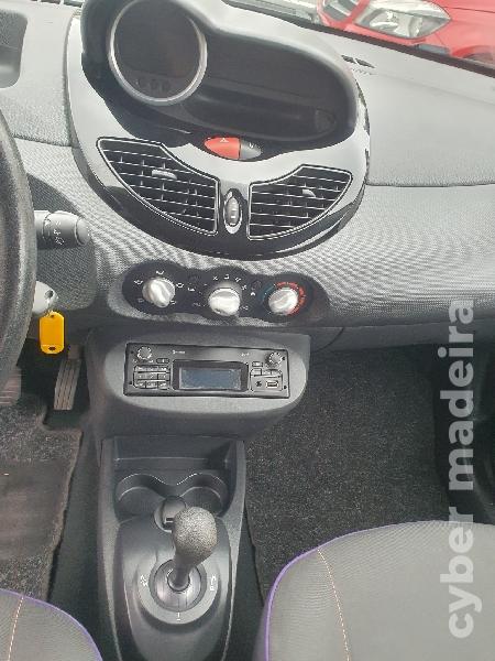RENAULT TWINGO CAIXA AUTOMATICA Gasolina 
