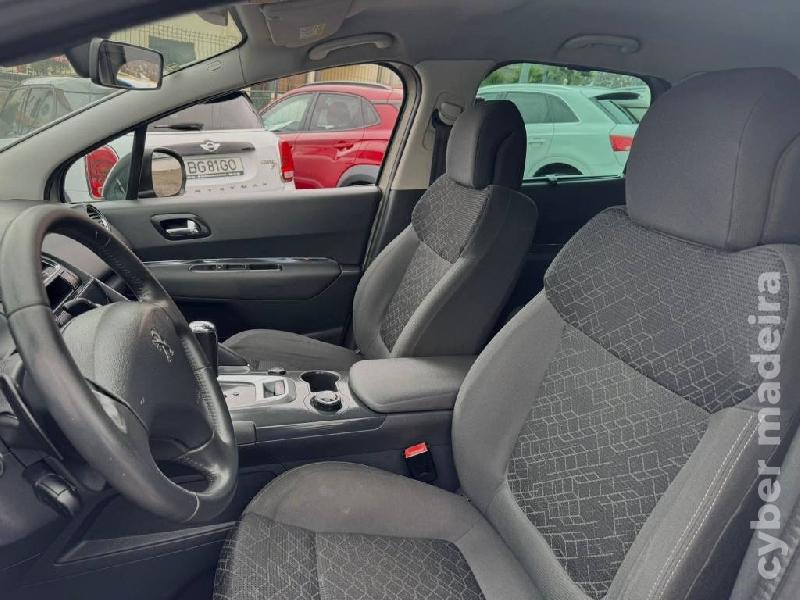 PEUGEOT 3008 1.6 E-HDI Gasóleo 
